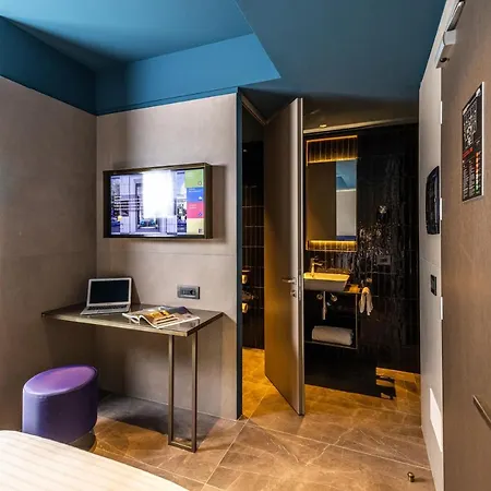 Hd8 Hotel 4*